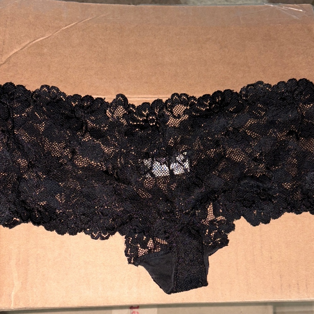 Elegant Black Lace Women's Intimate
